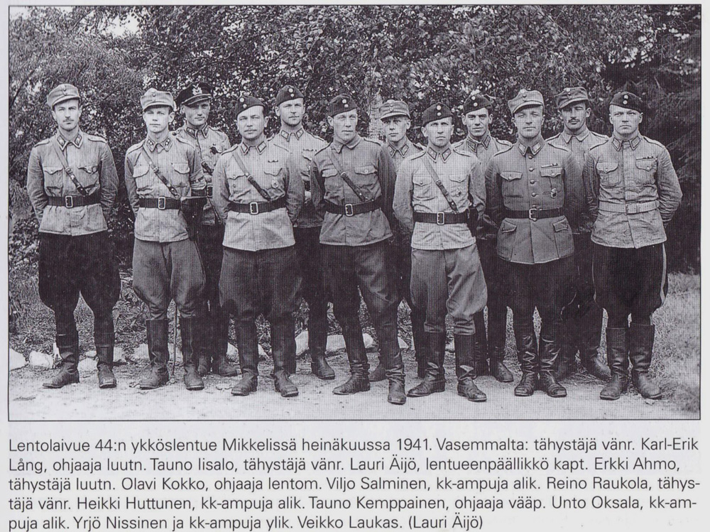 Lentolaivue 44:n ykköslentue Mikkelissä heinäkuussa 1941.